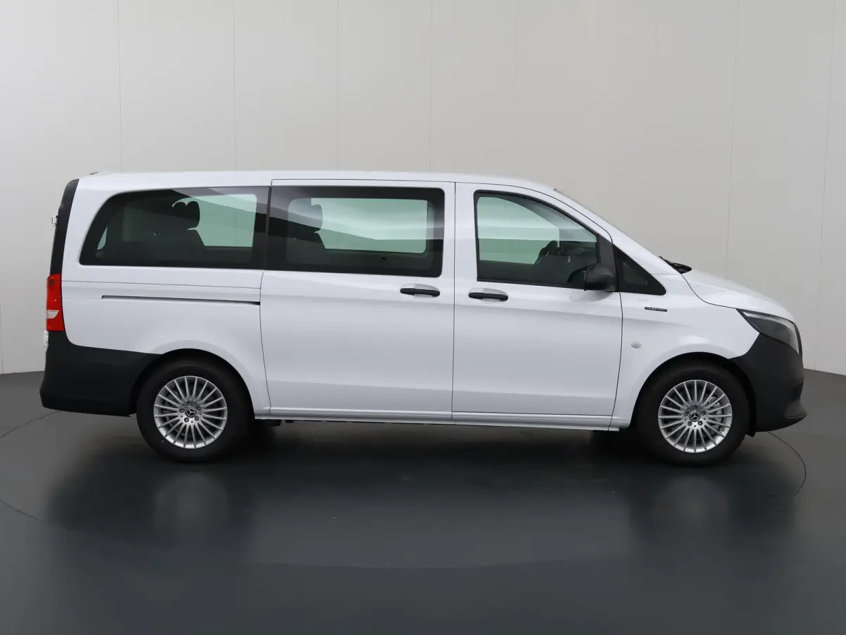 129 L2 PRO 90kWh | 8-PERSOONS | Snelladen 110 KWh | Navigatie | Parkeerpakket | Comfortbestuurdersstoel  |Dodehoekassistent | 8 Zitplaatsen |