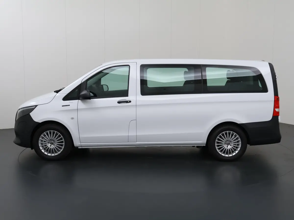129 L2 PRO 90kWh | 8-PERSOONS | Snelladen 110 KWh | Navigatie | Parkeerpakket | Comfortbestuurdersstoel  |Dodehoekassistent | 8 Zitplaatsen |