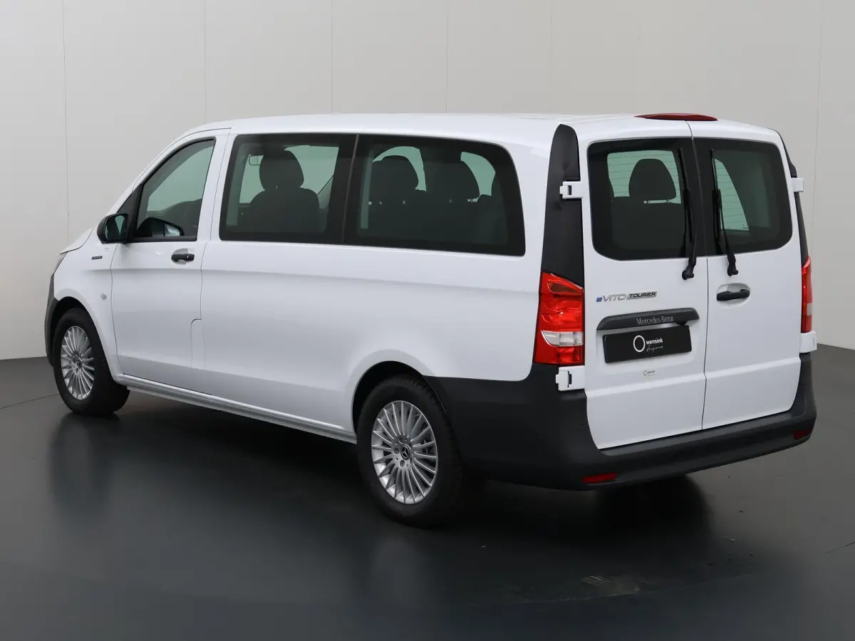 129 L2 PRO 90kWh | 8-PERSOONS | Snelladen 110 KWh | Navigatie | Parkeerpakket | Comfortbestuurdersstoel  |Dodehoekassistent | 8 Zitplaatsen |