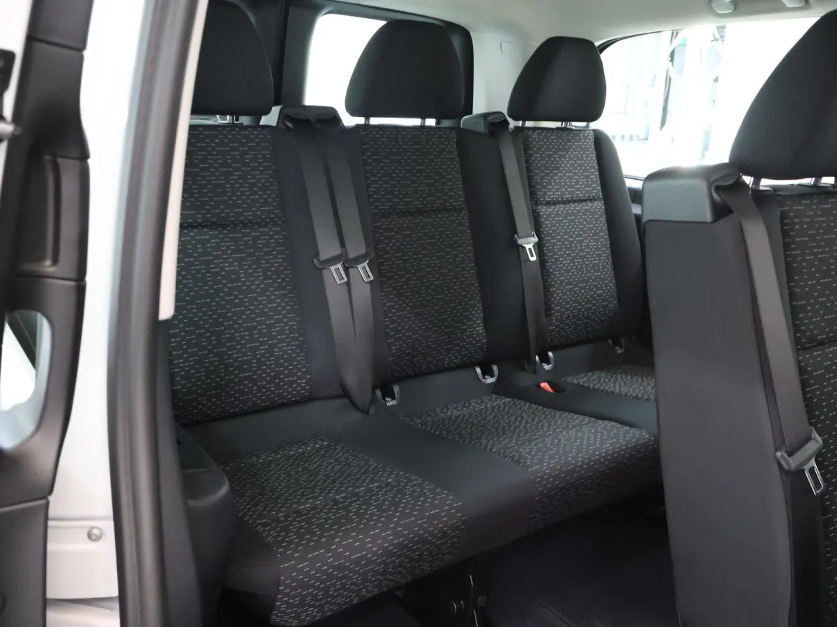 129 L2 PRO 90kWh | 8-PERSOONS | Snelladen 110 KWh | Navigatie | Parkeerpakket | Comfortbestuurdersstoel  |Dodehoekassistent | 8 Zitplaatsen |