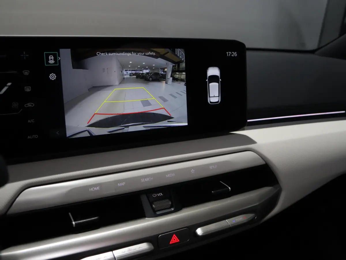 GT-Line Business Edition 81.4 kWh | Adaptieve cruise control | Stoel- en stuurwielverwarming | Achteruitrijcamera | 19" LM velgen GT-Line | LED-koplampen |
