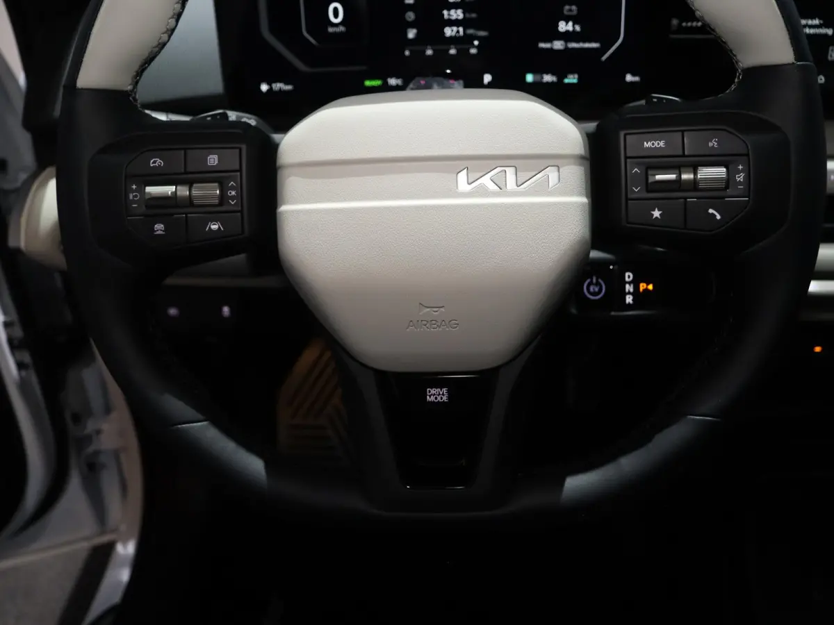 GT-Line Business Edition 81.4 kWh | Adaptieve cruise control | Stoel- en stuurwielverwarming | Achteruitrijcamera | 19" LM velgen GT-Line | LED-koplampen |