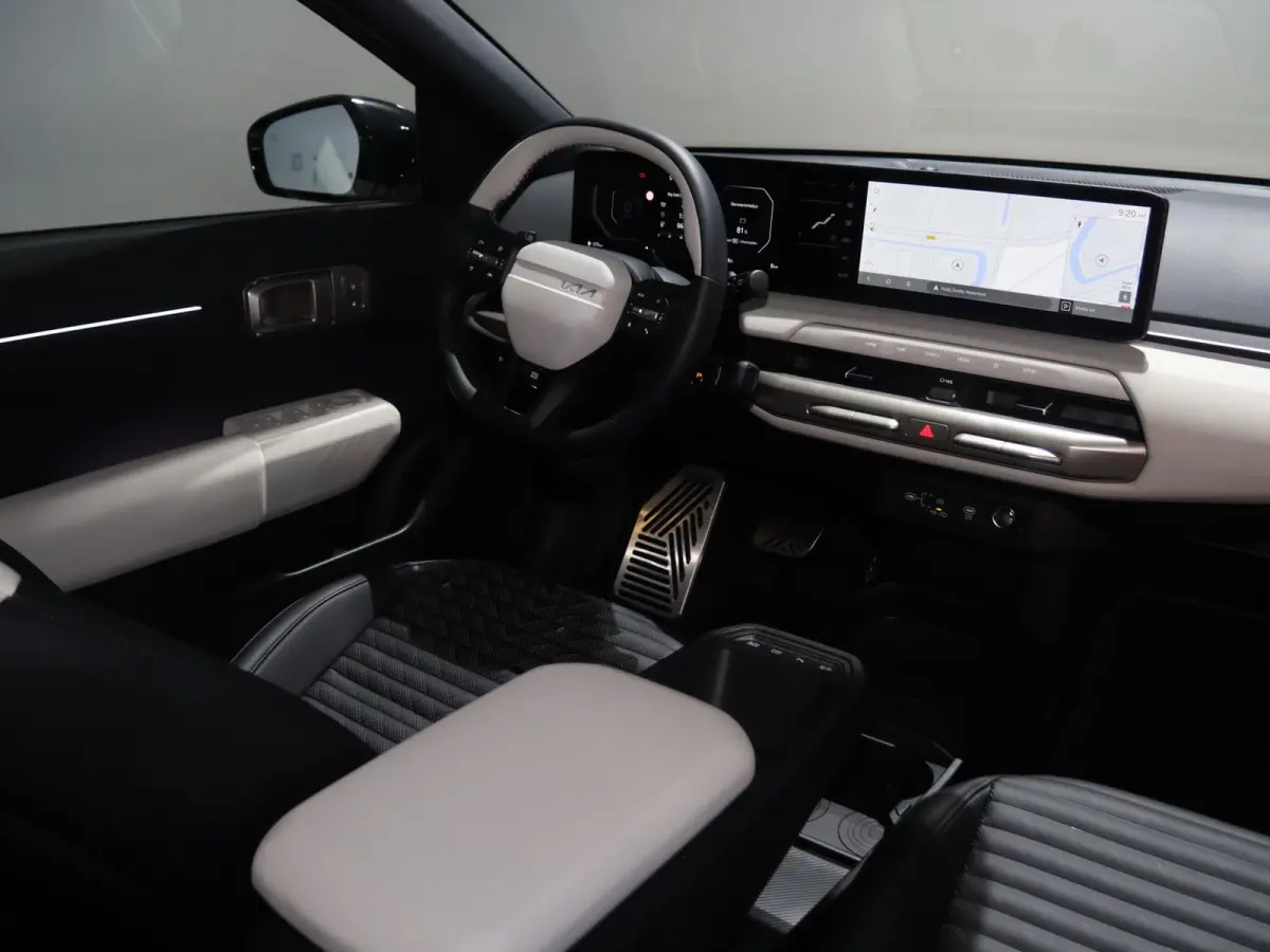 GT-Line Business Edition 81.4 kWh | Adaptieve cruise control | Stoel- en stuurwielverwarming | Achteruitrijcamera | 19" LM velgen GT-Line | LED-koplampen |