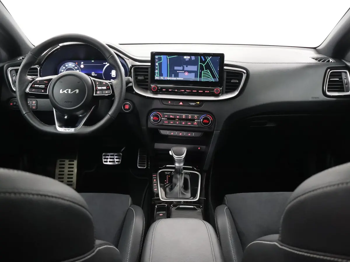 1.5 T-GDi GT-Line | Panoramadak | Matrix LED Koplampen | Stoel/Stuurverwarming | Keyless Go | Elektrisch bedienbare achterklep