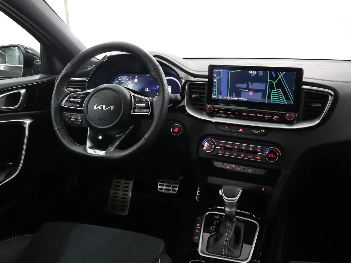 1.5 T-GDi GT-Line | Panoramadak | Matrix LED Koplampen | Stoel/Stuurverwarming | Keyless Go | Elektrisch bedienbare achterklep