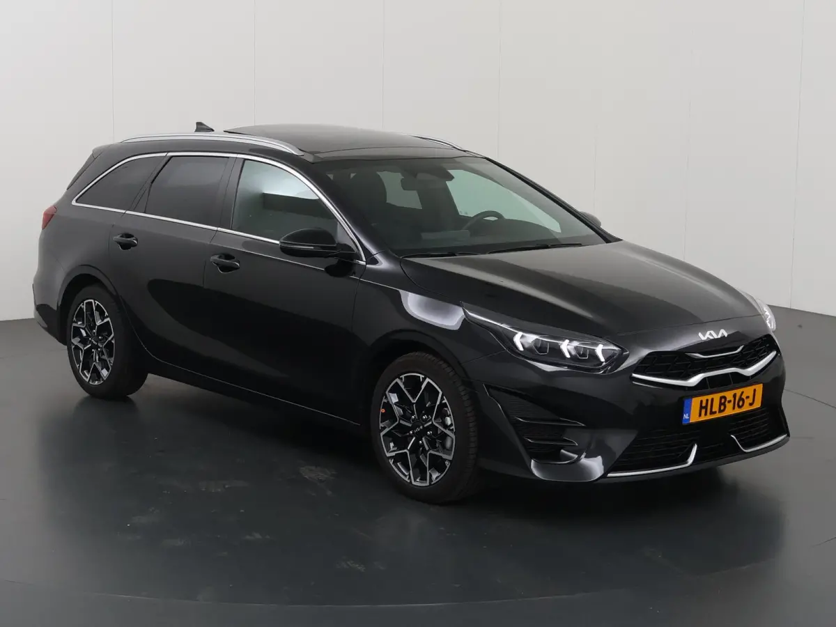1.5 T-GDi GT-Line | Panoramadak | Matrix LED Koplampen | Stoel/Stuurverwarming | Keyless Go | Elektrisch bedienbare achterklep