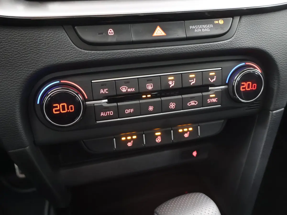 1.5 T-GDi GT-Line | Panoramadak | Matrix LED Koplampen | Stoel/Stuurverwarming | Keyless Go | Elektrisch bedienbare achterklep