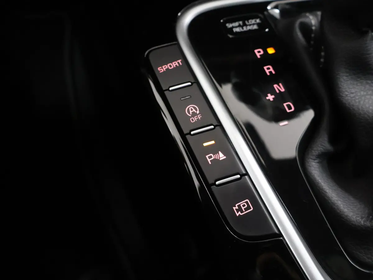 1.5 T-GDi GT-Line | Panoramadak | Matrix LED Koplampen | Stoel/Stuurverwarming | Keyless Go | Elektrisch bedienbare achterklep