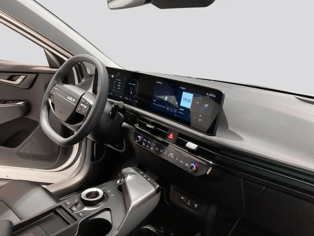 Light Edition 63 kWh | Stoelverwarming | Adaptieve cruise control | Parkeersensoren | Stuurwiel verwarmd |