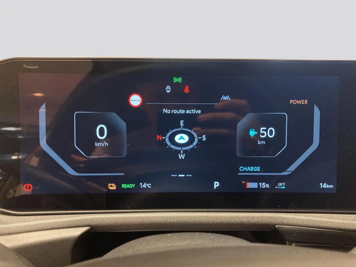 Light Edition 63 kWh | Stoelverwarming | Adaptieve cruise control | Parkeersensoren | Stuurwiel verwarmd |