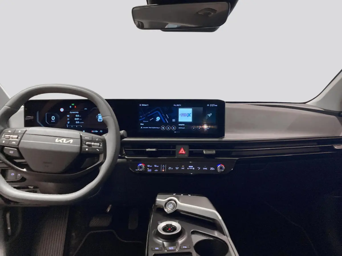 Light Edition 63 kWh | Stoelverwarming | Adaptieve cruise control | Parkeersensoren | Stuurwiel verwarmd |