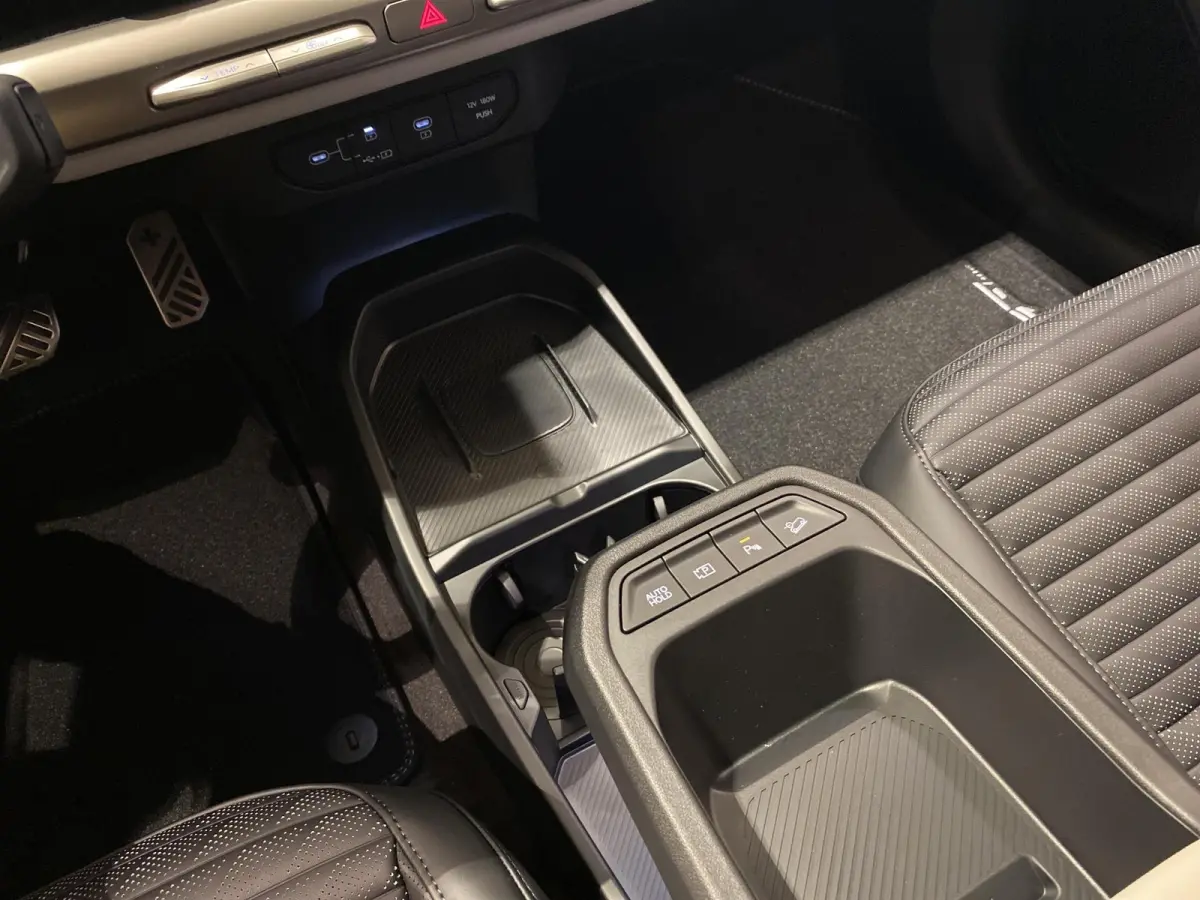 GT-Line Business Edition 81.4 kWh | Adaptieve cruise control | Stoel- en stuurwielverwarming | Achteruitrijcamera | 19" LM velgen GT-Line | LED-koplampen |