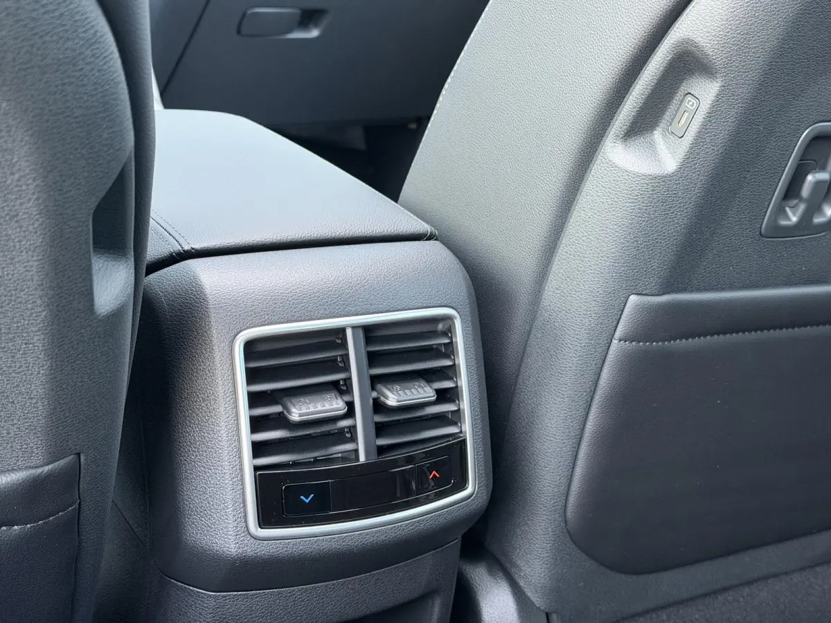 1.6 T-GDi Hybrid DynamicPlusLine | Panoramadak | Full LED matrix | Privacy glass | Stuurwielverwarming | Dodehoekassistentie | Stoelverwarming voor en achter |