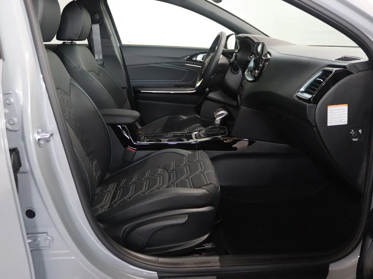 1.0 T-GDi Design Edition | Trekhaak | JBL | Stoelverwarming | Parkeersensoren | LED Koplampen | Dodehoekassistentie  | Adaptieve cruise control | Stuurwiel verwarmd |