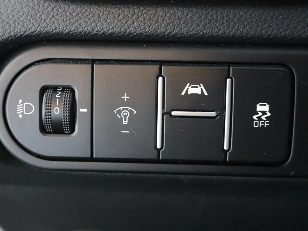 1.0 T-GDi Design Edition | Trekhaak | JBL | Stoelverwarming | Parkeersensoren | LED Koplampen | Dodehoekassistentie  | Adaptieve cruise control | Stuurwiel verwarmd |