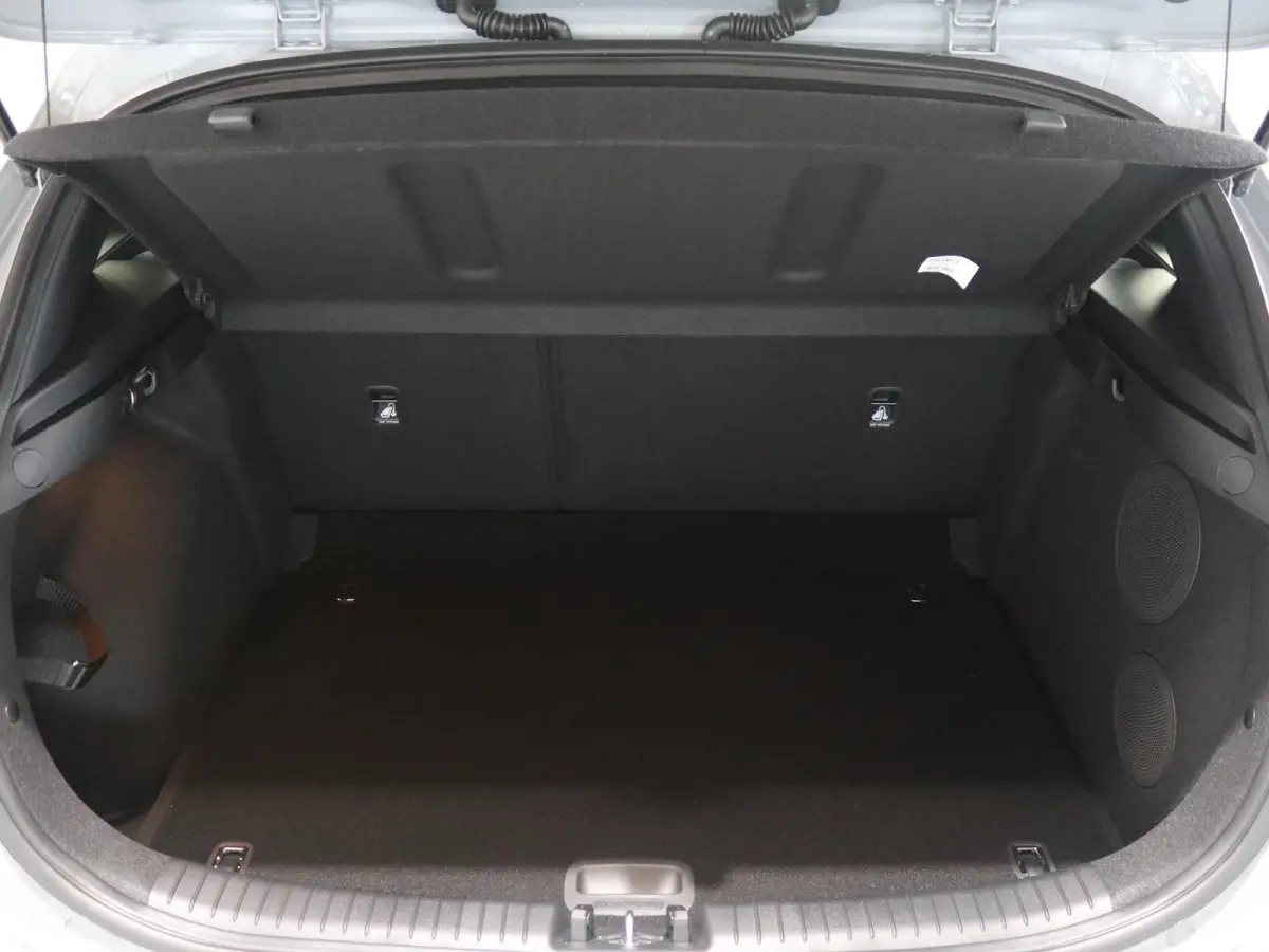 1.0 T-GDi Design Edition | Trekhaak | JBL | Stoelverwarming | Parkeersensoren | LED Koplampen | Dodehoekassistentie  | Adaptieve cruise control | Stuurwiel verwarmd |
