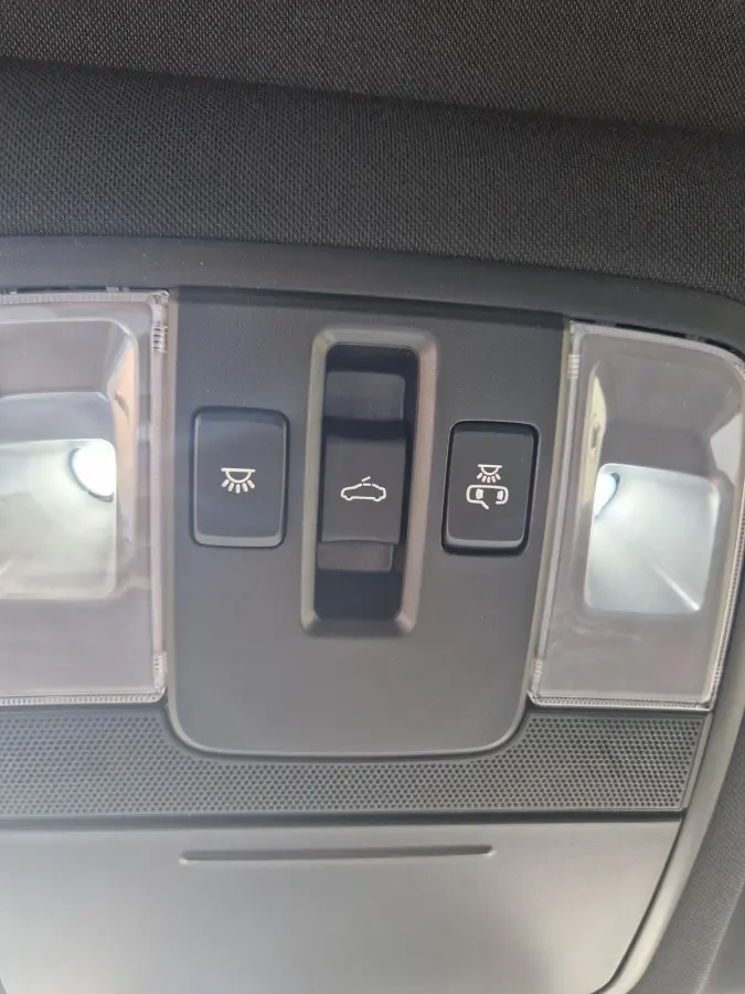 1.5 T-GDi GT-PlusLine | Panoramaschuifdak | Stoelverwarming | LED-koplampen | Dodehoekassistentie  | Achteruitrijcamera | Privacy glass | Stuurwielverwarming |
