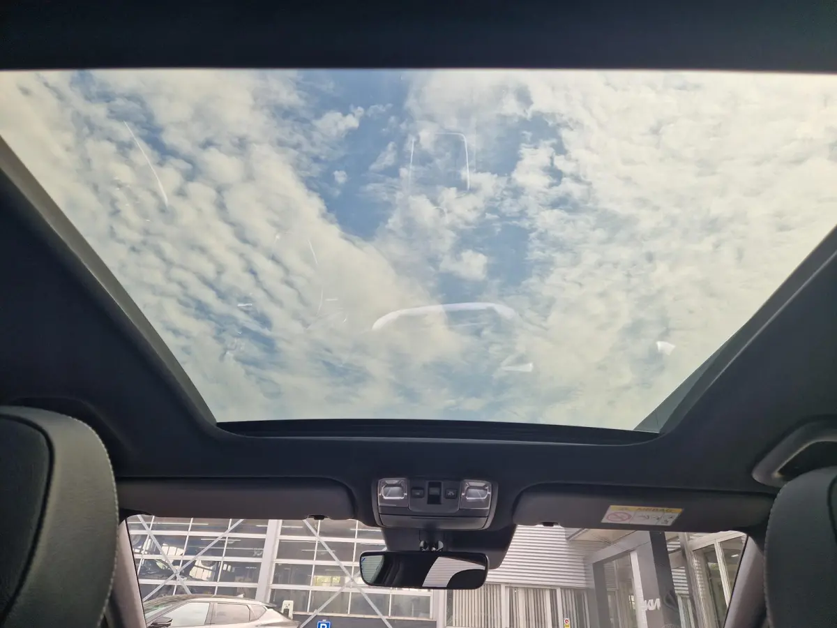 1.5 T-GDi GT-PlusLine | Panoramaschuifdak | Stoelverwarming | LED-koplampen | Dodehoekassistentie  | Achteruitrijcamera | Privacy glass | Stuurwielverwarming |