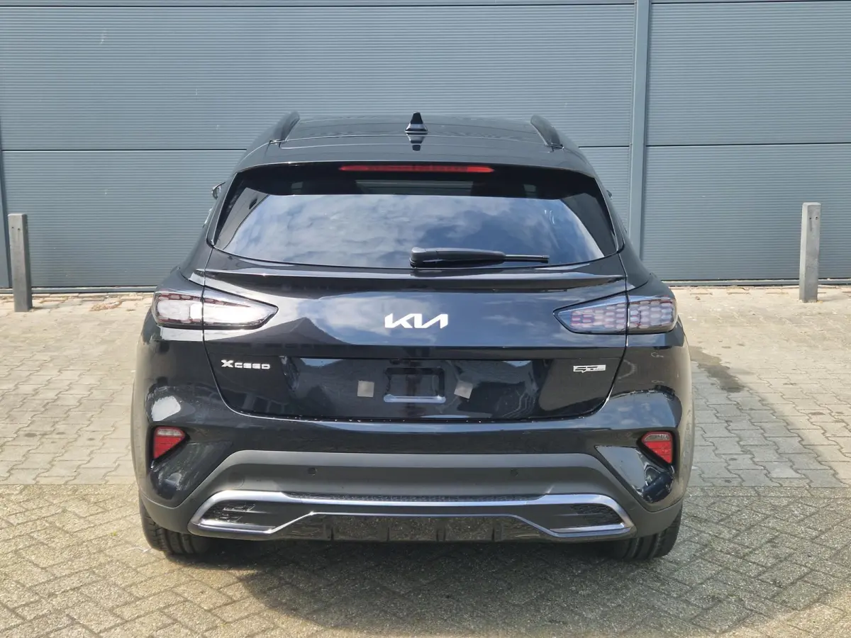 1.5 T-GDi GT-PlusLine | Panoramaschuifdak | Stoelverwarming | LED-koplampen | Dodehoekassistentie  | Achteruitrijcamera | Privacy glass | Stuurwielverwarming |