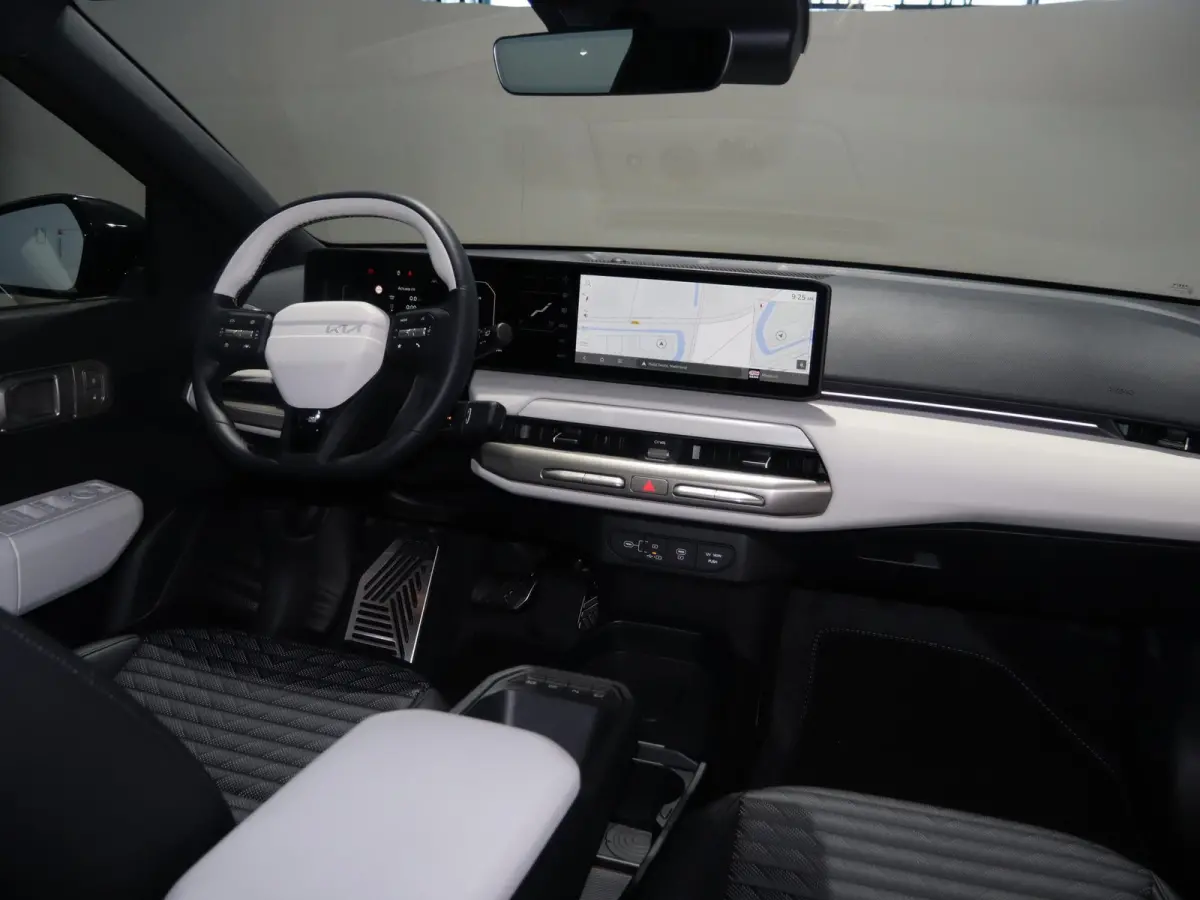 GT-Line Business Edition 81.4 kWh | Adaptieve cruise control | Stoel- en stuurwielverwarming | Achteruitrijcamera | 19" LM velgen GT-Line | LED-koplampen |