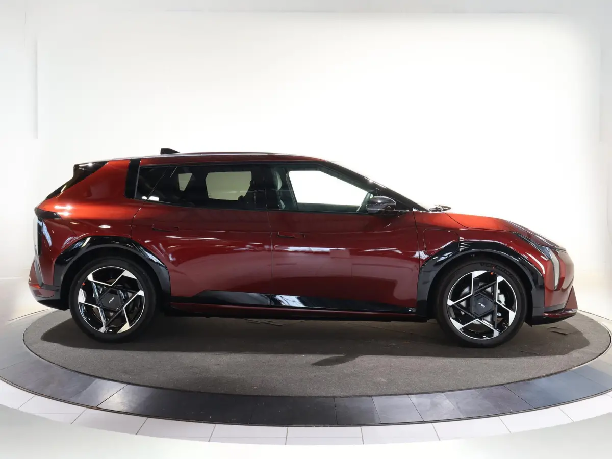 GT-Line Business Edition 81.4 kWh | Adaptieve cruise control | Stoel- en stuurwielverwarming | Achteruitrijcamera | 19" LM velgen GT-Line | LED-koplampen |