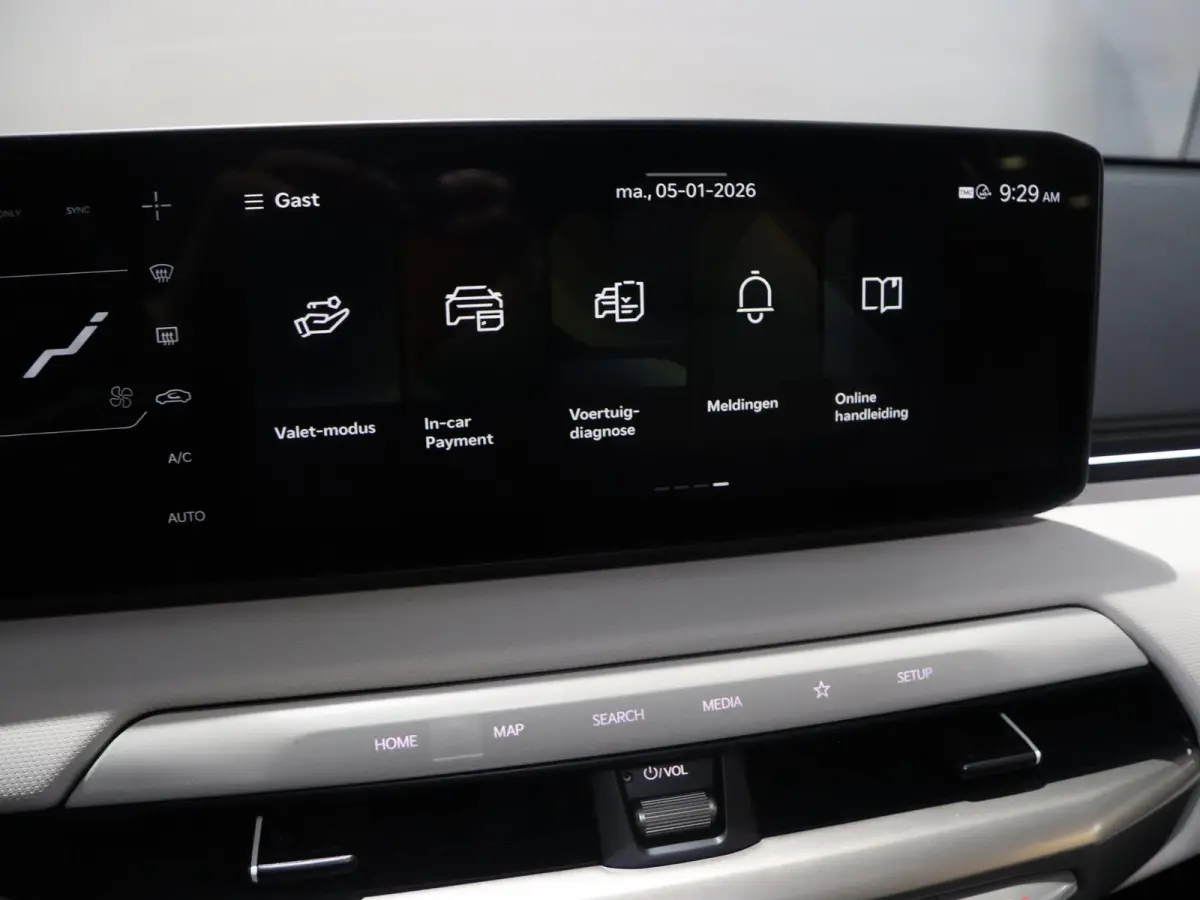 GT-Line Business Edition 81.4 kWh | Adaptieve cruise control | Stoel- en stuurwielverwarming | Achteruitrijcamera | 19" LM velgen GT-Line | LED-koplampen |