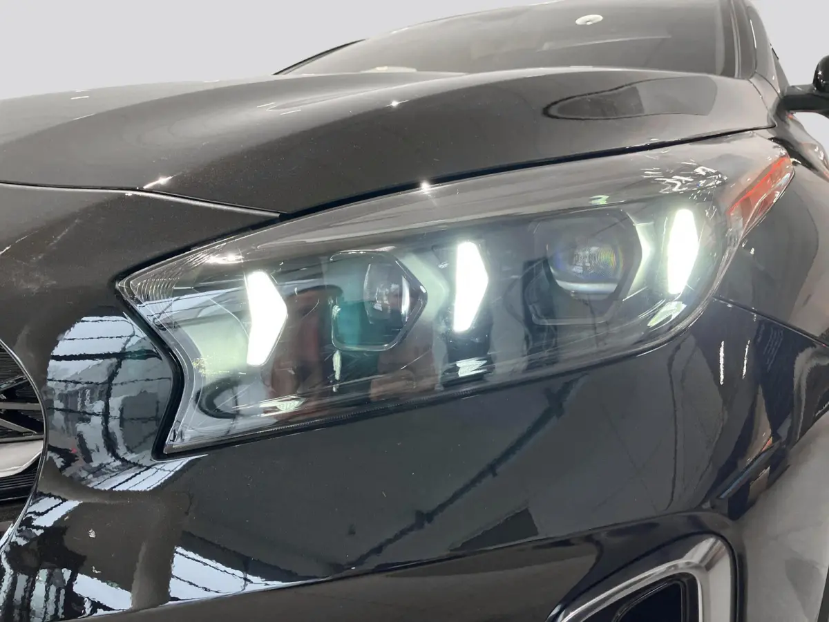 1.5 T-GDi GT-Line | Panoramaschuifdak | Stoelverwarming | LED-koplampen | Dodehoekassistentie  | Achteruitrijcamera | Privacy glass | Stuurwielverwarming |