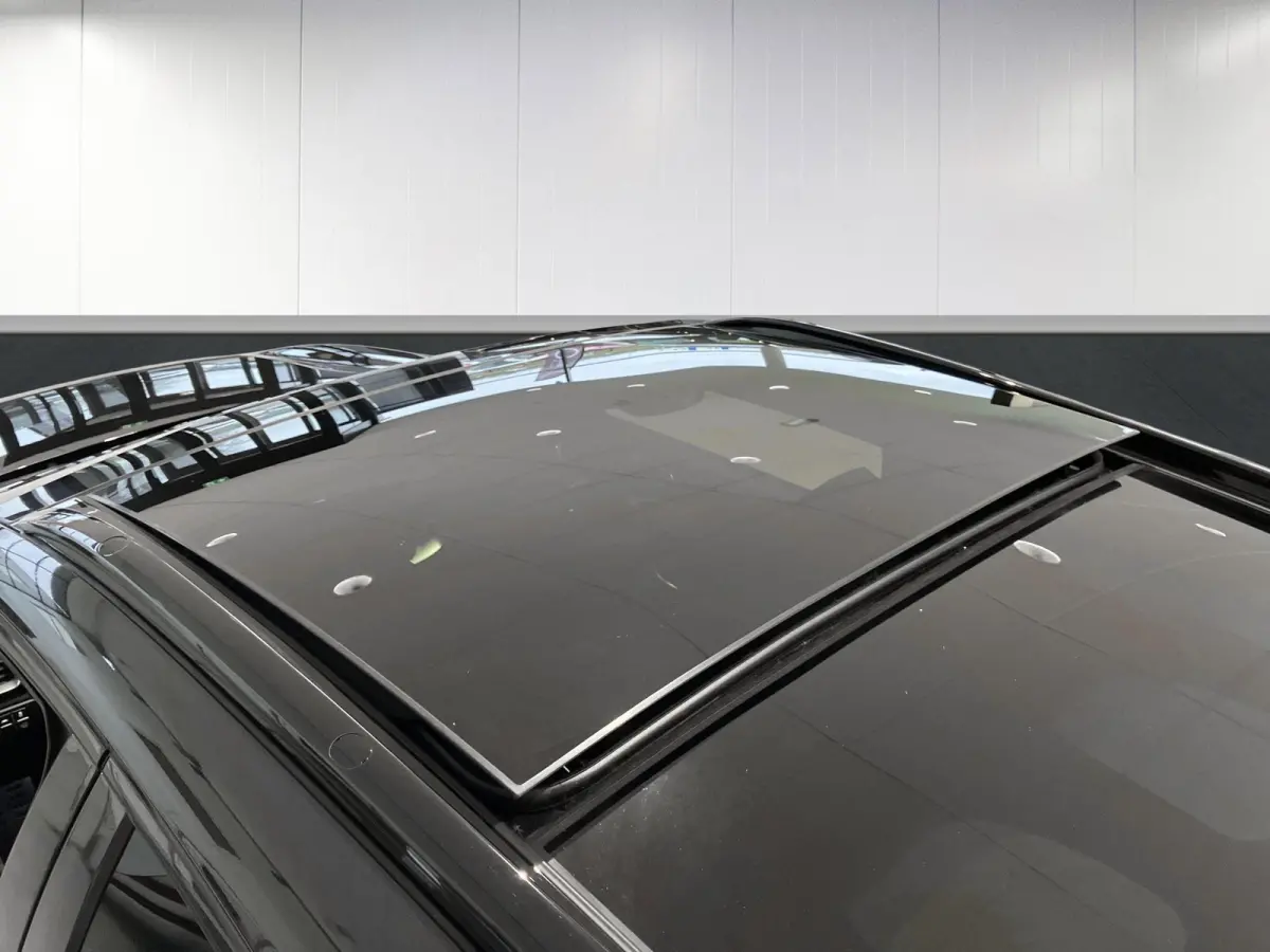 1.5 T-GDi GT-Line | Panoramaschuifdak | Stoelverwarming | LED-koplampen | Dodehoekassistentie  | Achteruitrijcamera | Privacy glass | Stuurwielverwarming |