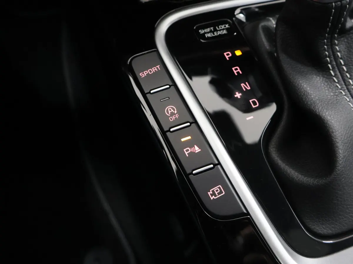 1.5 T-GDi GT-Line | Panoramadak | Matrix LED Koplampen | Stoel/Stuurverwarming | Keyless Go | Elektrisch bedienbare achterklep