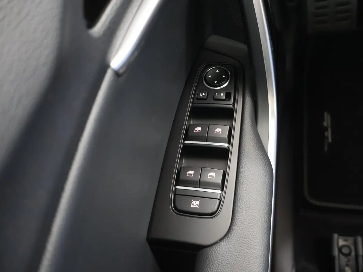 1.5 T-GDi GT-Line | Panoramadak | Matrix LED Koplampen | Stoel/Stuurverwarming | Keyless Go | Elektrisch bedienbare achterklep