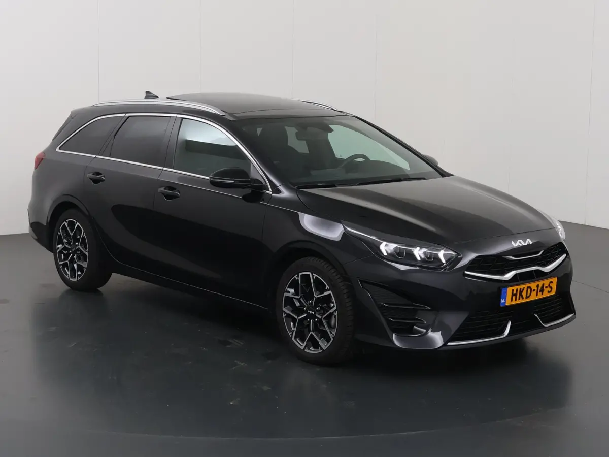 1.5 T-GDi GT-Line | Panoramadak | Matrix LED Koplampen | Stoel/Stuurverwarming | Keyless Go | Elektrisch bedienbare achterklep