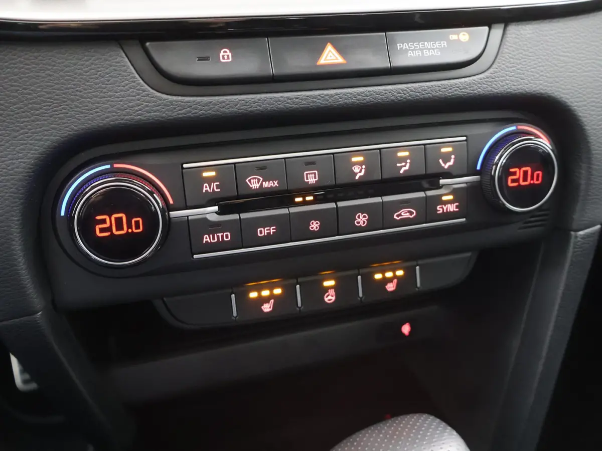 1.5 T-GDi GT-Line | Panoramadak | Matrix LED Koplampen | Stoel/Stuurverwarming | Keyless Go | Elektrisch bedienbare achterklep