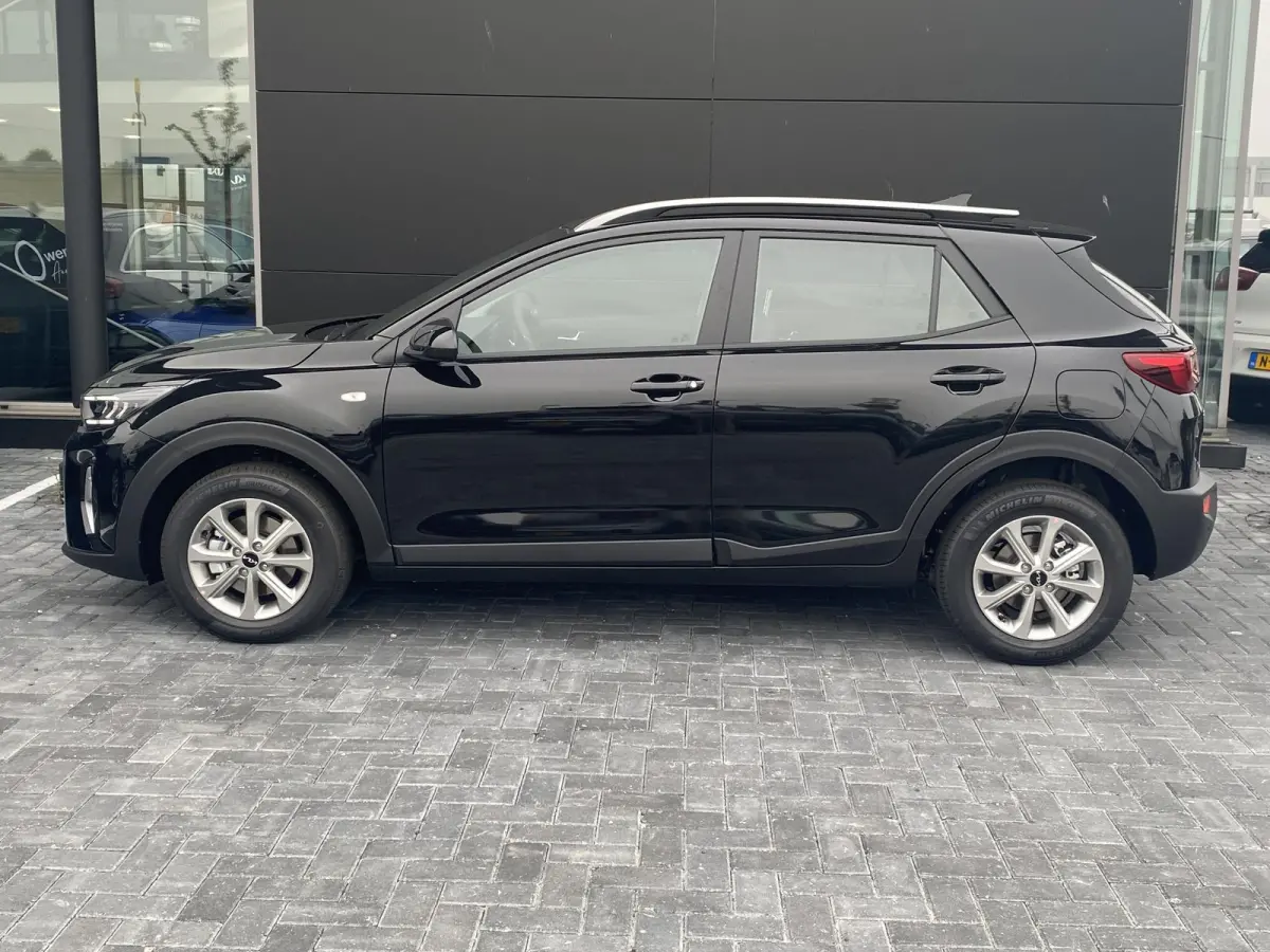 1.0 T-GDi MHEV DynamicLine | vanaf € 429,- per maand | LED-koplampen | Cruise control | Achteruitrijcamera | Dakrails | Lichtmetalen velgen |