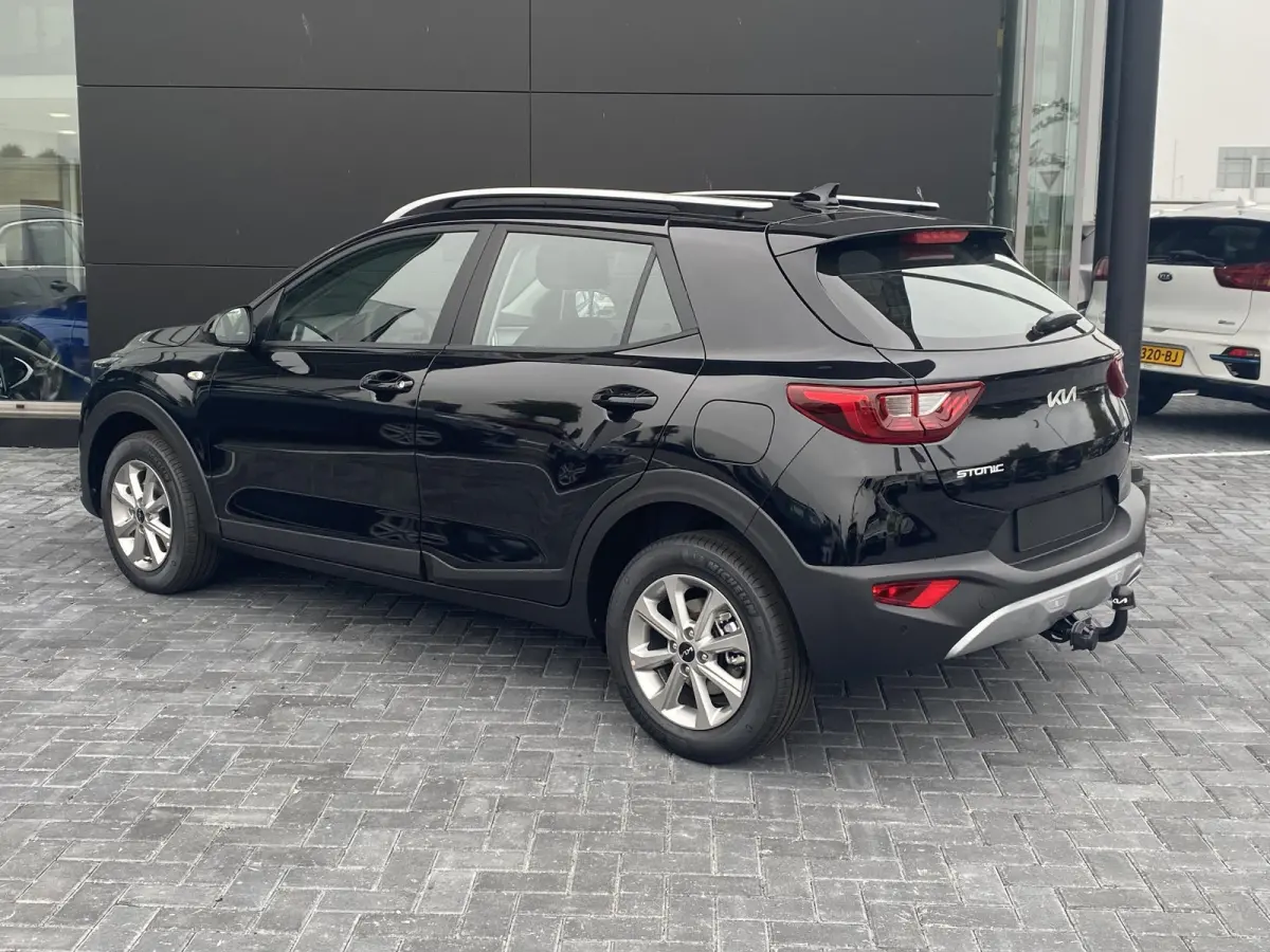 1.0 T-GDi MHEV DynamicLine | vanaf € 429,- per maand | LED-koplampen | Cruise control | Achteruitrijcamera | Dakrails | Lichtmetalen velgen |