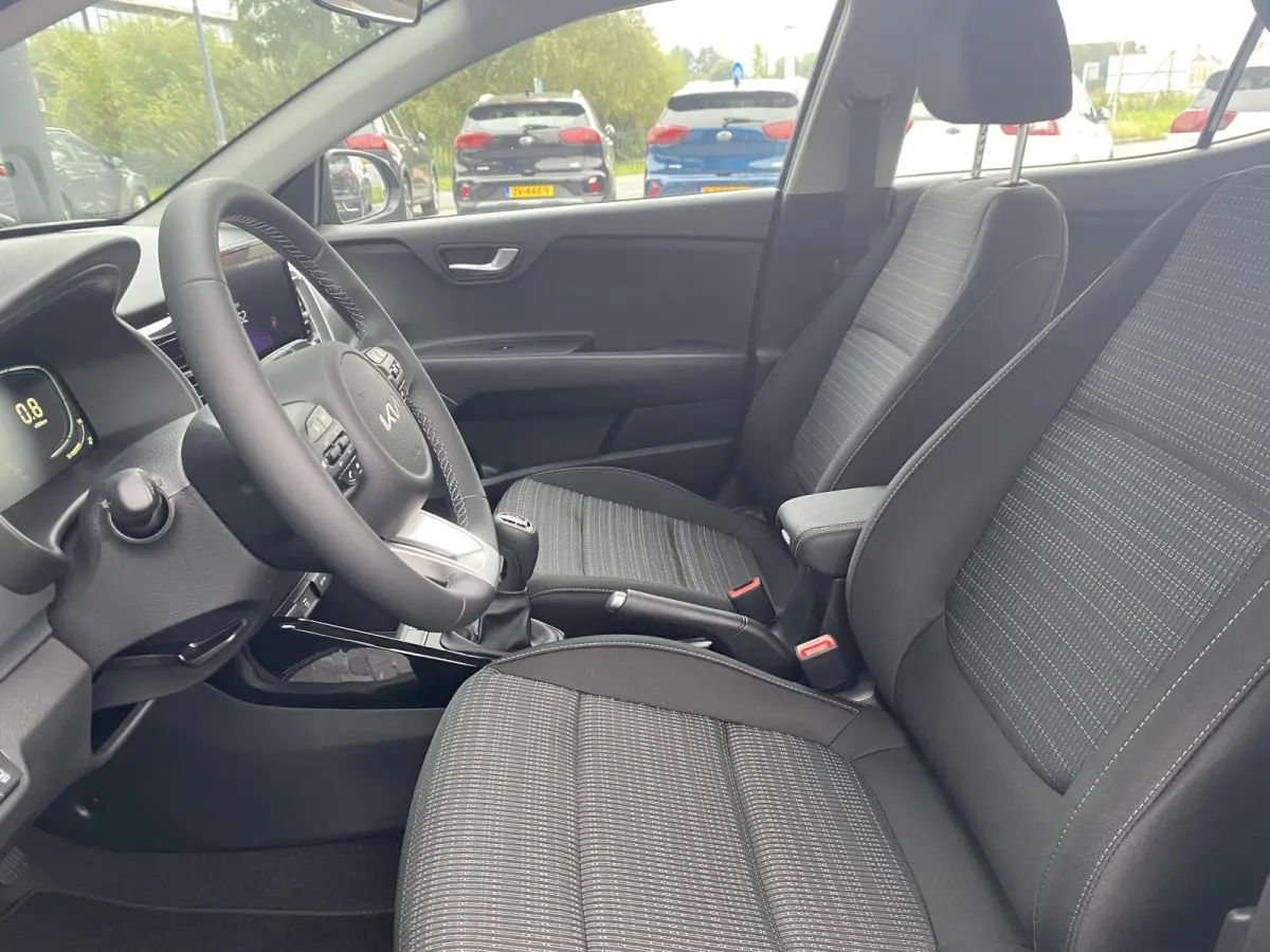 1.0 T-GDi MHEV DynamicLine | vanaf € 429,- per maand | LED-koplampen | Cruise control | Achteruitrijcamera | Dakrails | Lichtmetalen velgen |