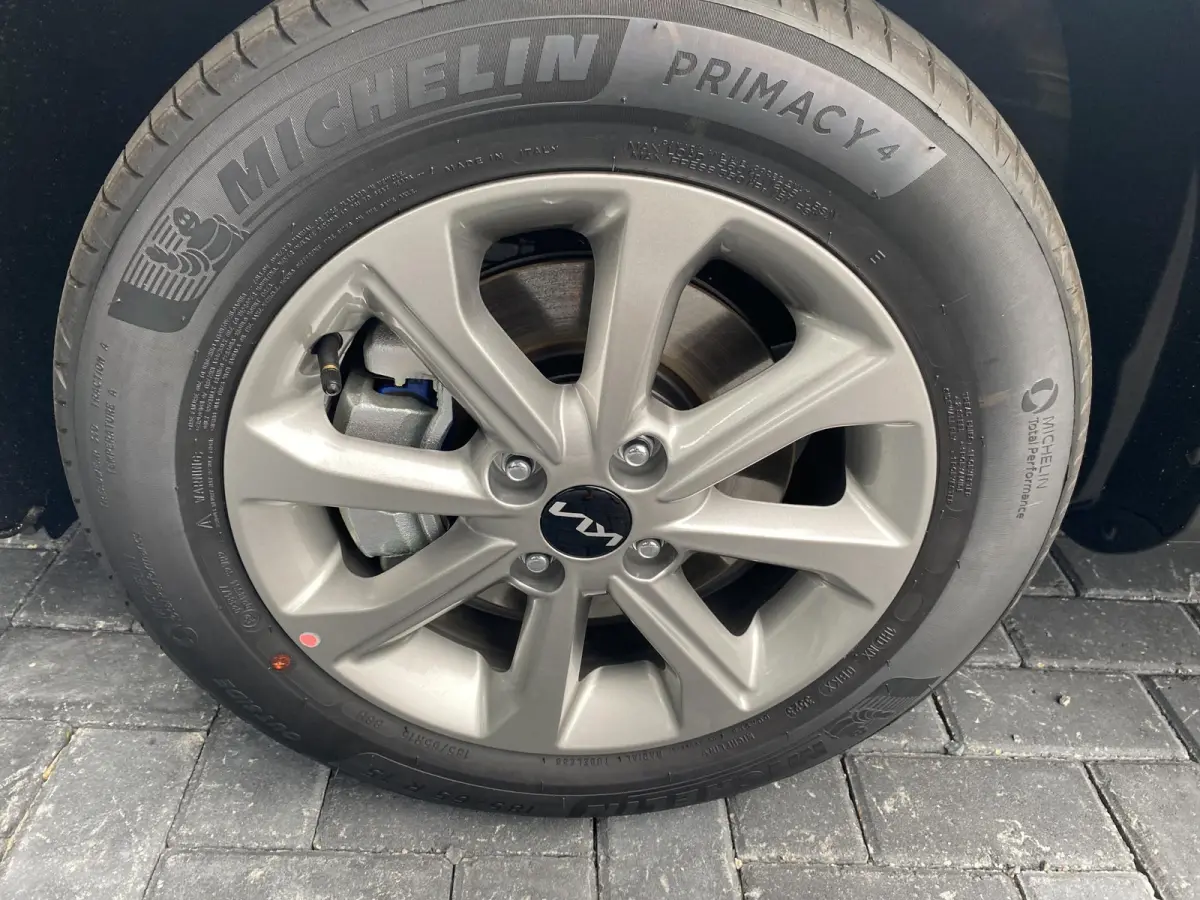 1.0 T-GDi MHEV DynamicLine | vanaf € 429,- per maand | LED-koplampen | Cruise control | Achteruitrijcamera | Dakrails | Lichtmetalen velgen |