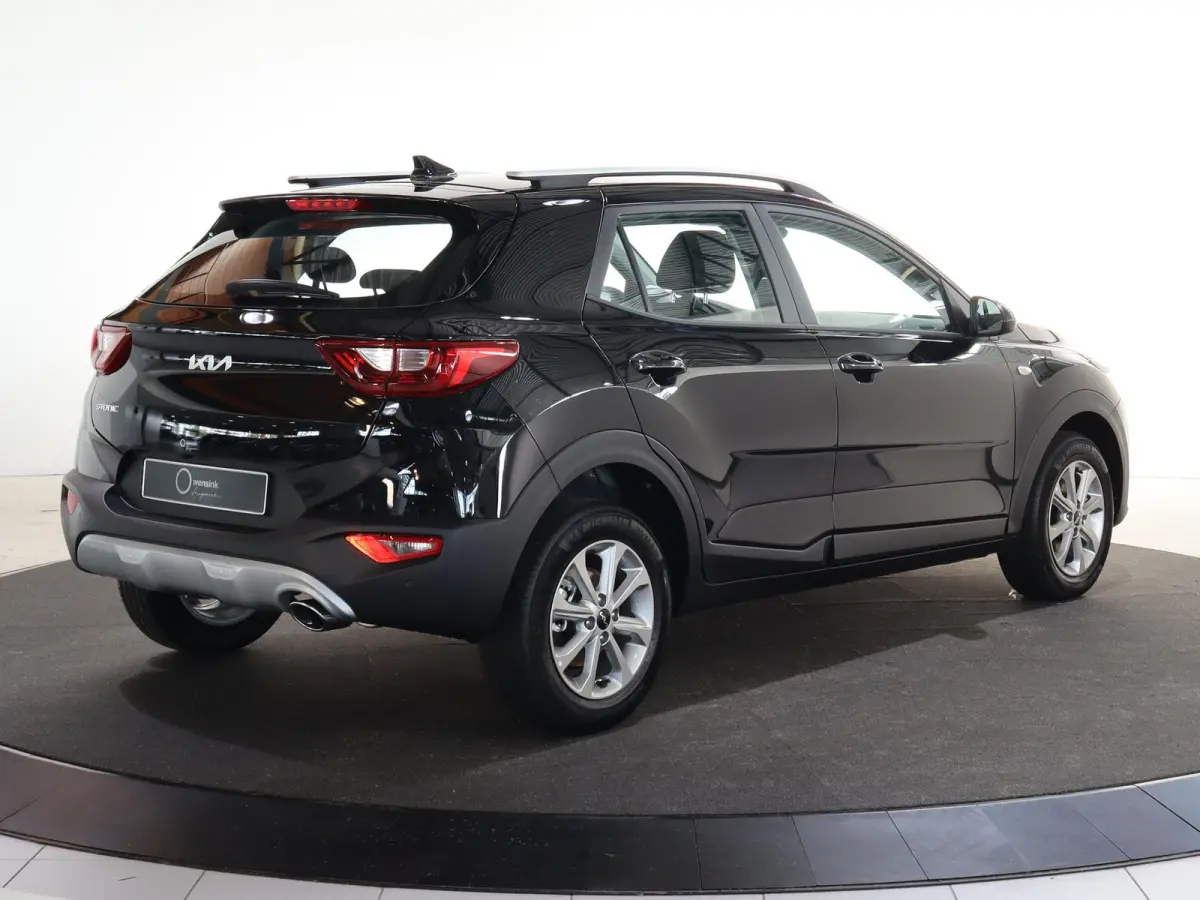 1.0 T-GDi MHEV DynamicLine | vanaf € 429,- per maand | Achteruit Camera | Climate Control | Apple Carplay/Android auto | Elektrische ramen | Cruise Control |