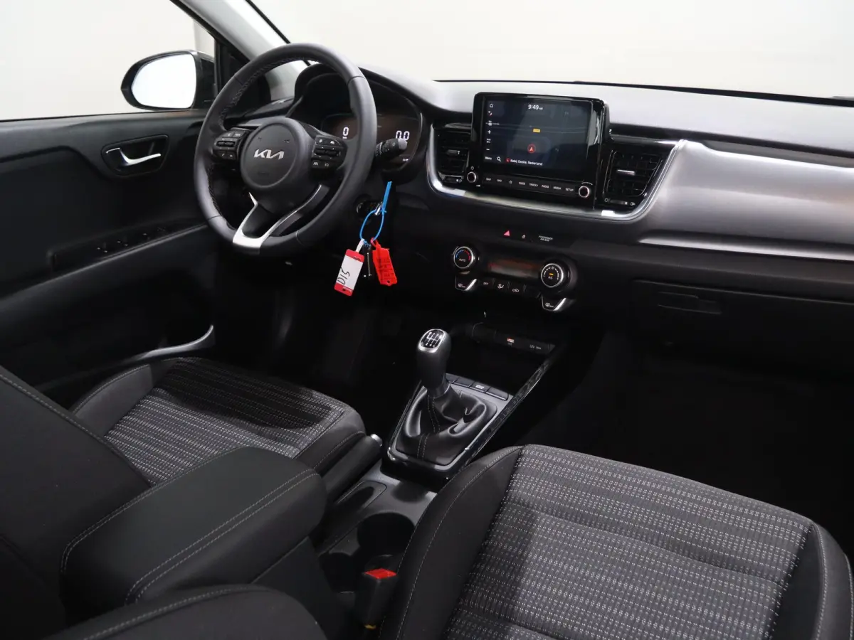1.0 T-GDi MHEV DynamicLine | vanaf € 429,- per maand | Achteruit Camera | Climate Control | Apple Carplay/Android auto | Elektrische ramen | Cruise Control |