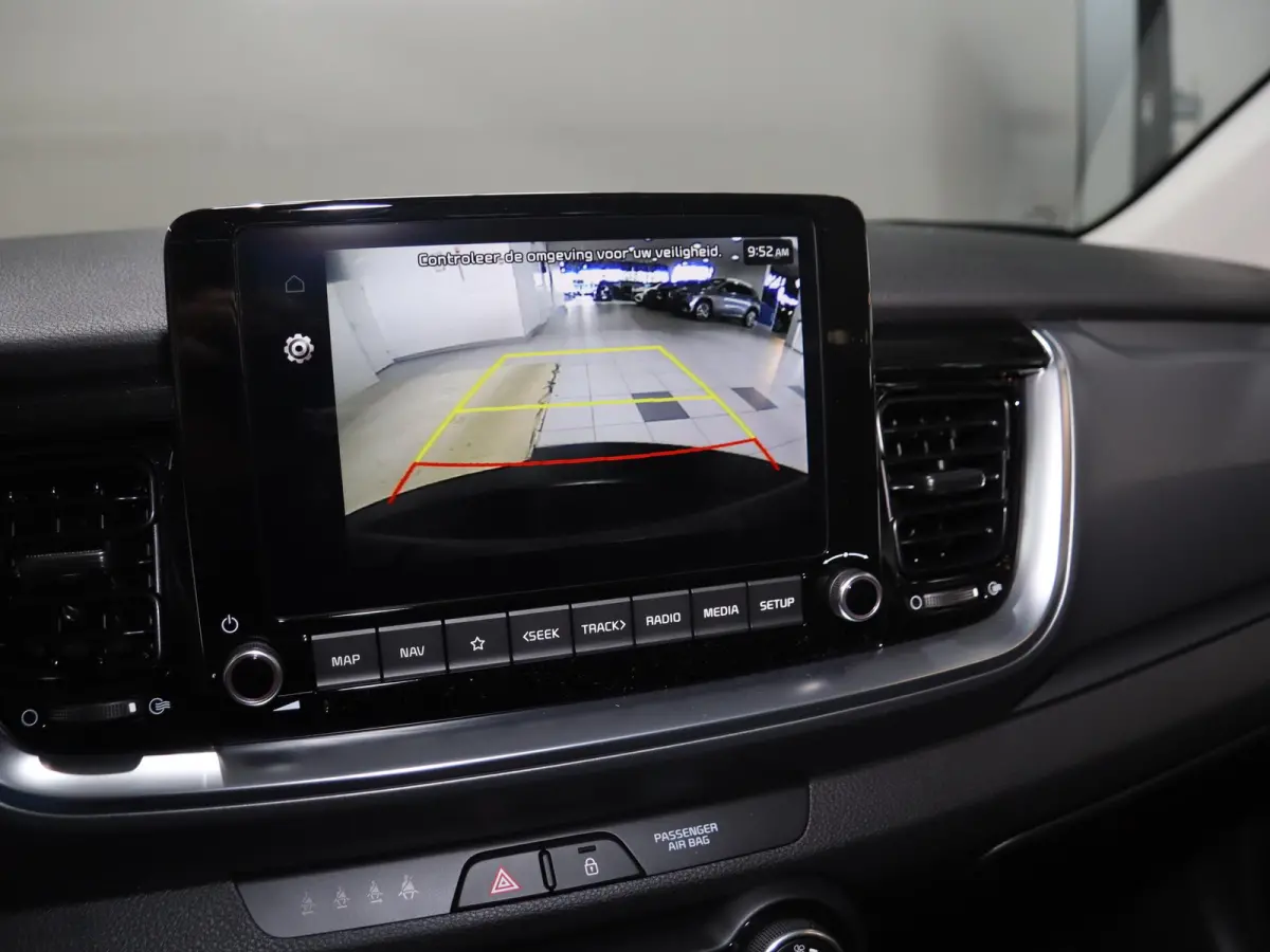 1.0 T-GDi MHEV DynamicLine | vanaf € 429,- per maand | Achteruit Camera | Climate Control | Apple Carplay/Android auto | Elektrische ramen | Cruise Control |