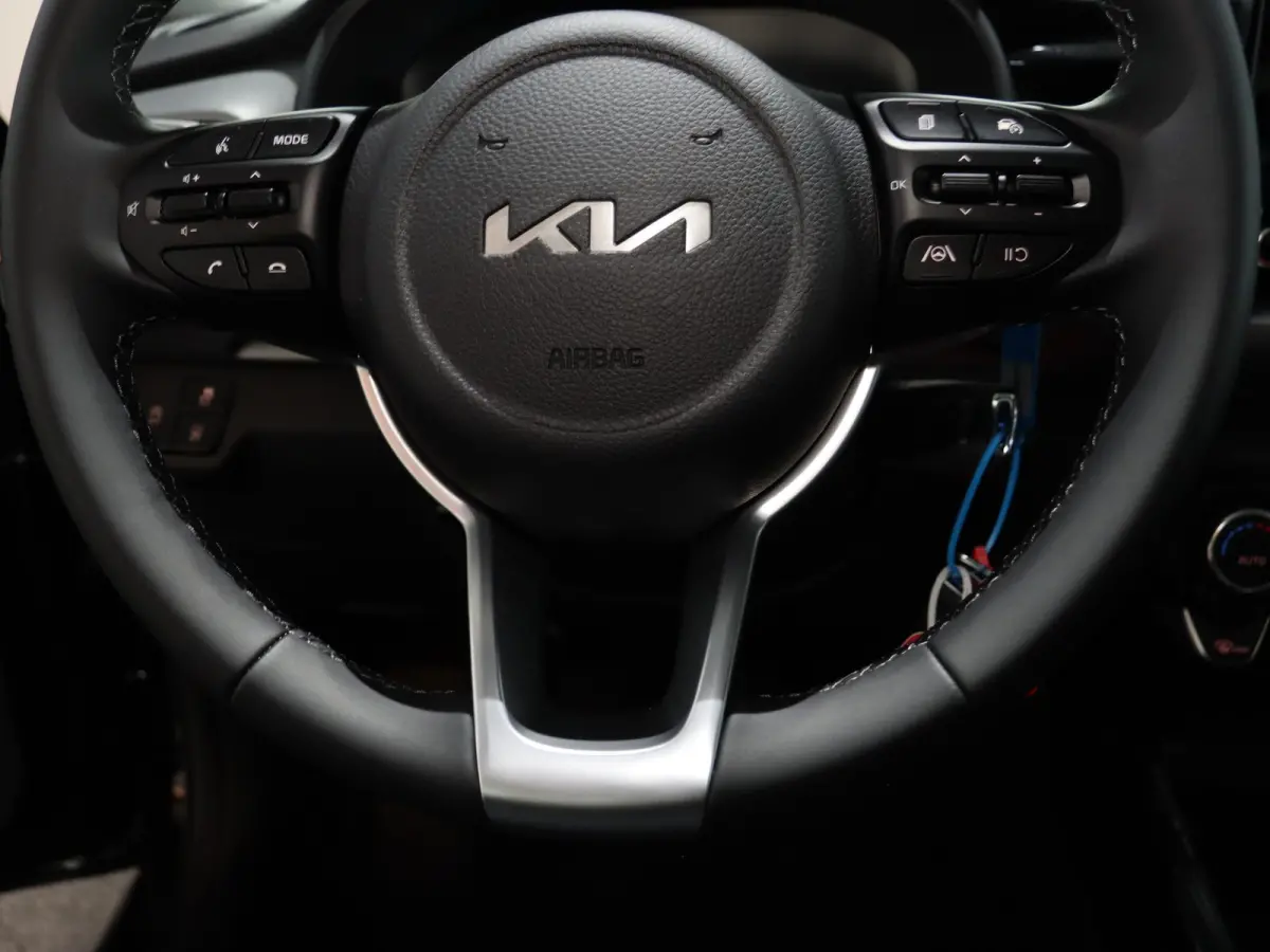 1.0 T-GDi MHEV DynamicLine | vanaf € 429,- per maand | Achteruit Camera | Climate Control | Apple Carplay/Android auto | Elektrische ramen | Cruise Control |