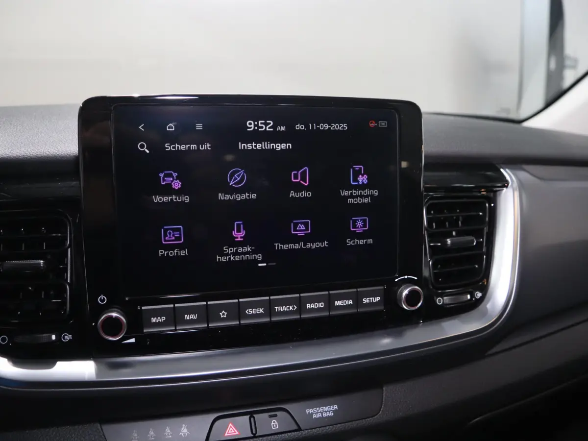 1.0 T-GDi MHEV DynamicLine | vanaf € 429,- per maand | Achteruit Camera | Climate Control | Apple Carplay/Android auto | Elektrische ramen | Cruise Control |