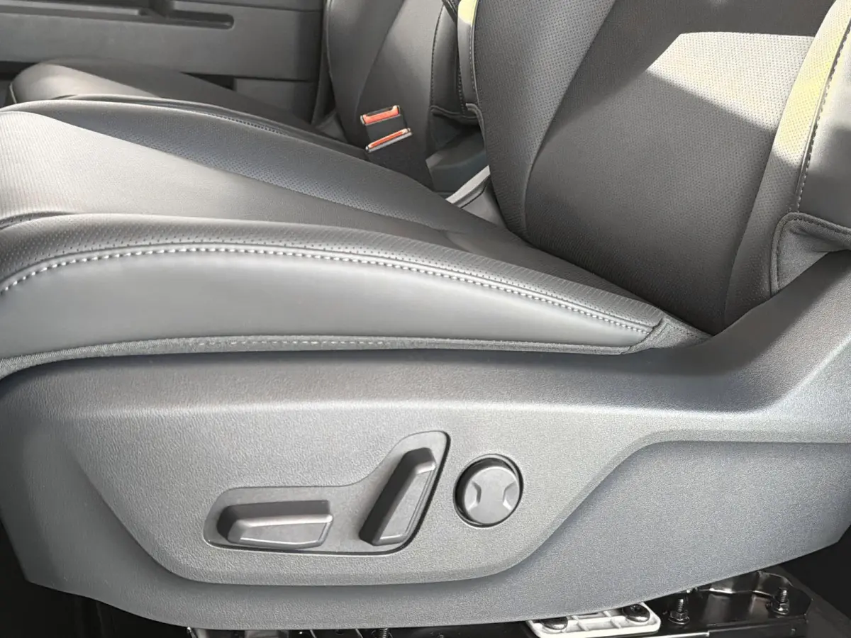 Elite 71.2 kWh | Stoelverwarming | Camera | Adaptieve cruise control | Dodehoekassistentie |