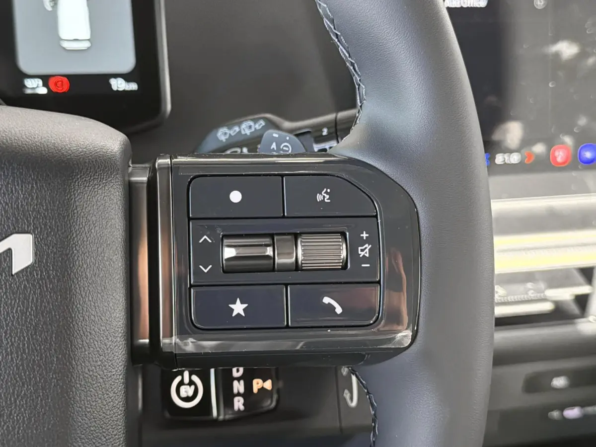 Elite 71.2 kWh | Stoelverwarming | Camera | Adaptieve cruise control | Dodehoekassistentie |