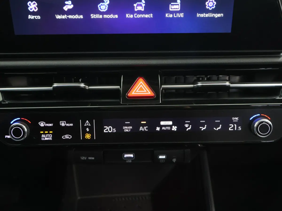 1.6 GDi PHEV DynamicPlusLine Edition | 18” lichtmetalen velgen | Elektrisch verstelbare bestuurdersstoel | Stoel/Stuurwielverwarming | LED Koplampen | Elektrisch bedienbare achterklep |