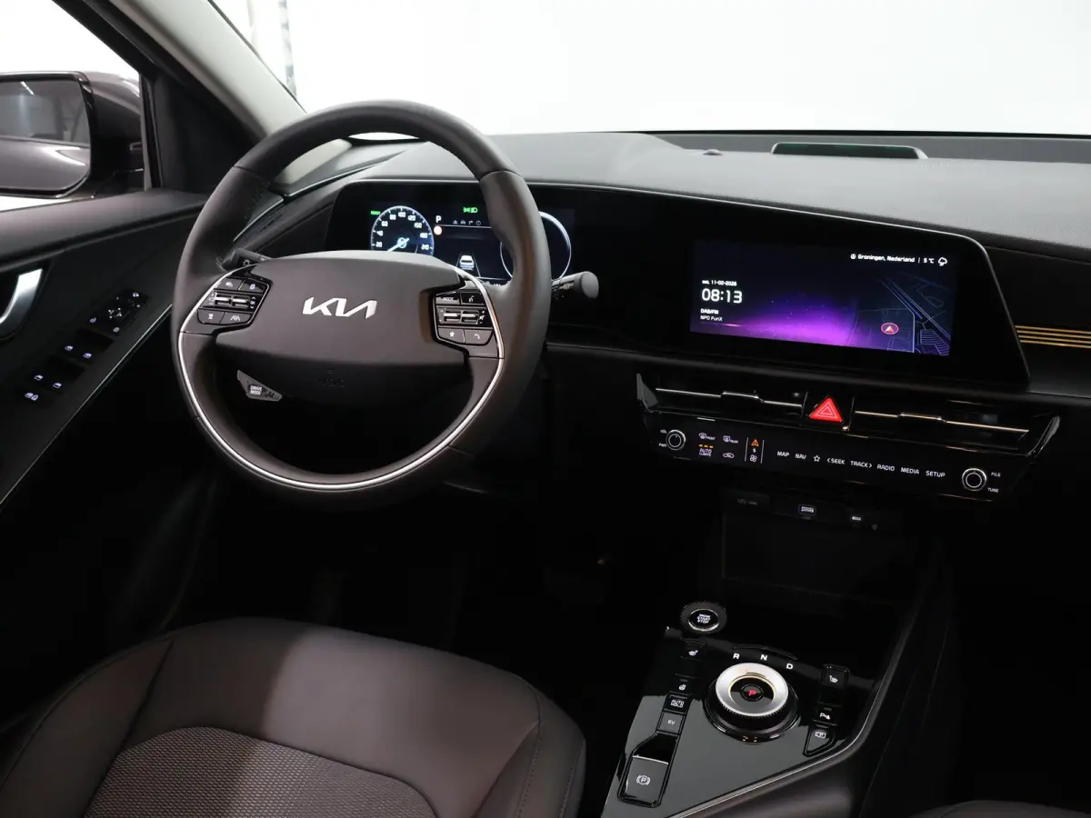 1.6 GDi PHEV DynamicPlusLine Edition | 18” lichtmetalen velgen | Elektrisch verstelbare bestuurdersstoel | Stoel/Stuurwielverwarming | LED Koplampen | Elektrisch bedienbare achterklep |