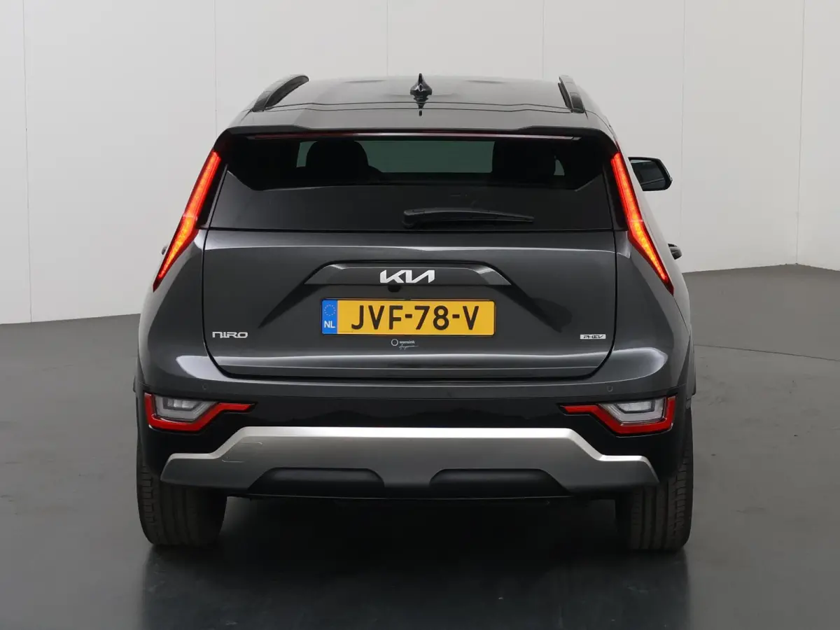 1.6 GDi PHEV DynamicPlusLine Edition | 18” lichtmetalen velgen | Elektrisch verstelbare bestuurdersstoel | Stoel/Stuurwielverwarming | LED Koplampen | Elektrisch bedienbare achterklep |