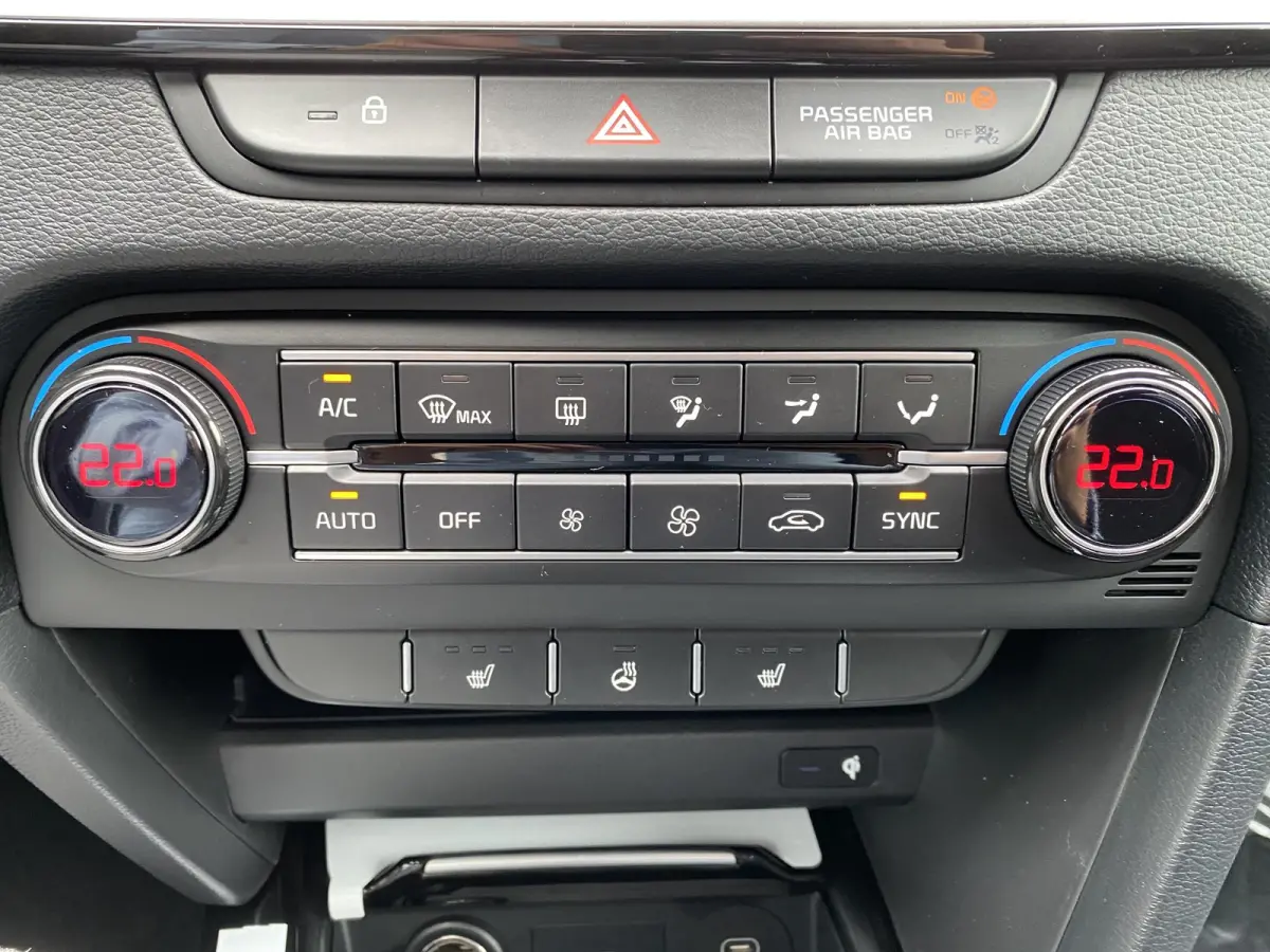 1.0 T-GDi DynamicPlusLine | Stoel/Stuurwielverwarming | Keyless Go | Elektr. Achterklep | Navigatie | Cruise control|