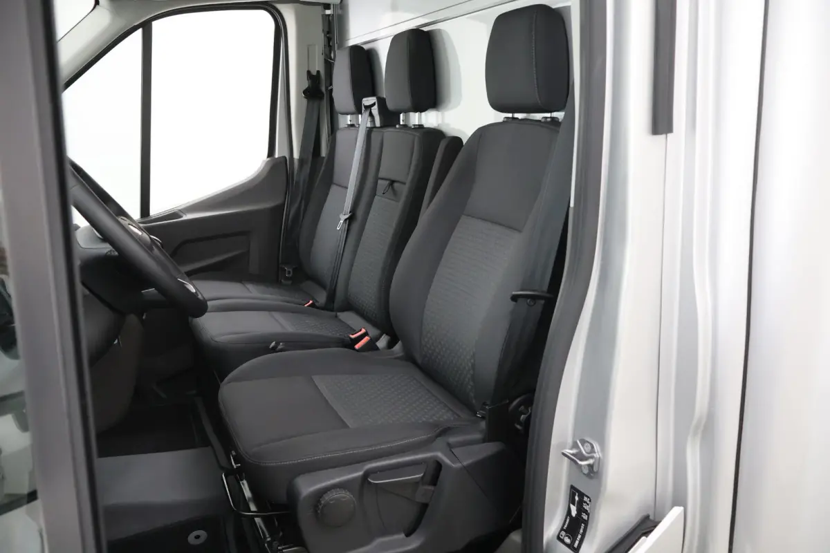 350 2.0 TDCI L4H1 Trend Skeletal | Uit voorraad leverbaar | Karhof Gesloten Bak + Overloopklep | Kenteken 2024 | Bluetooth | Cruise Control | Voorruitverwarming | Laadvermogen 1200KG + |