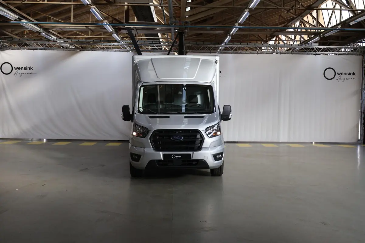350 2.0 TDCI L4H1 Trend Skeletal | Uit voorraad leverbaar | Karhof Gesloten Bak + Overloopklep | Kenteken 2024 | Bluetooth | Cruise Control | Voorruitverwarming | Laadvermogen 1200KG + |