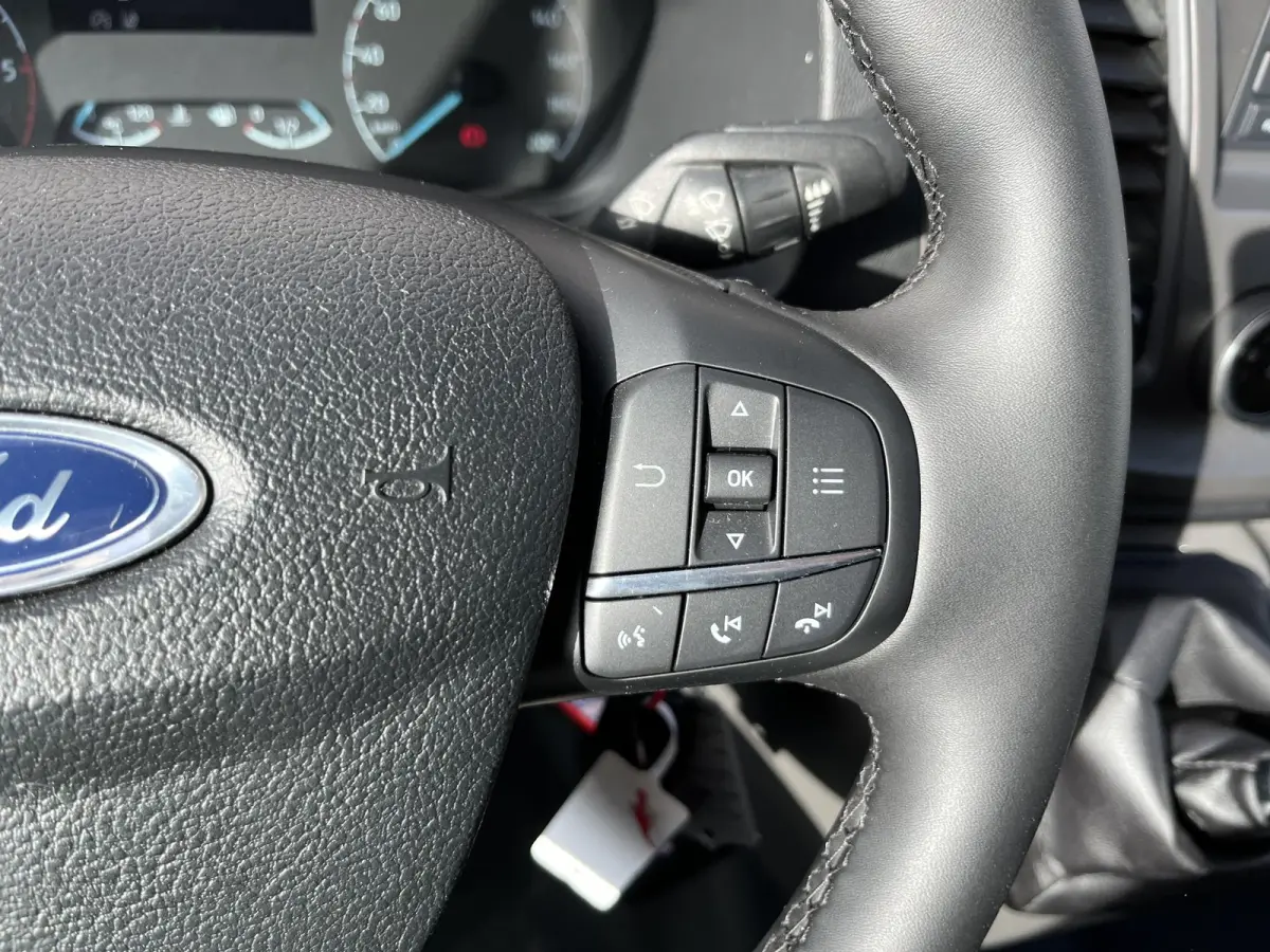 350 170pk L4H1 Bakwagen! Airco / Cruise control / Karhof Gesloten Bak + Deuren /  Bluetooth / Voorruitverwa. / DAB+ /  LAADVERMOGEN 1303 KG / BPM VRIJ!